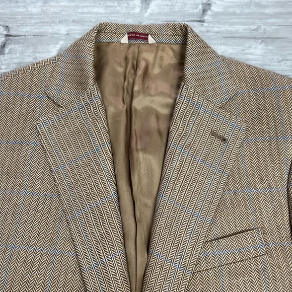 Andrew Carrington Tan Herringbone w/ Blue Windowpane Sport Coat 40R - Picture 2 of 7
